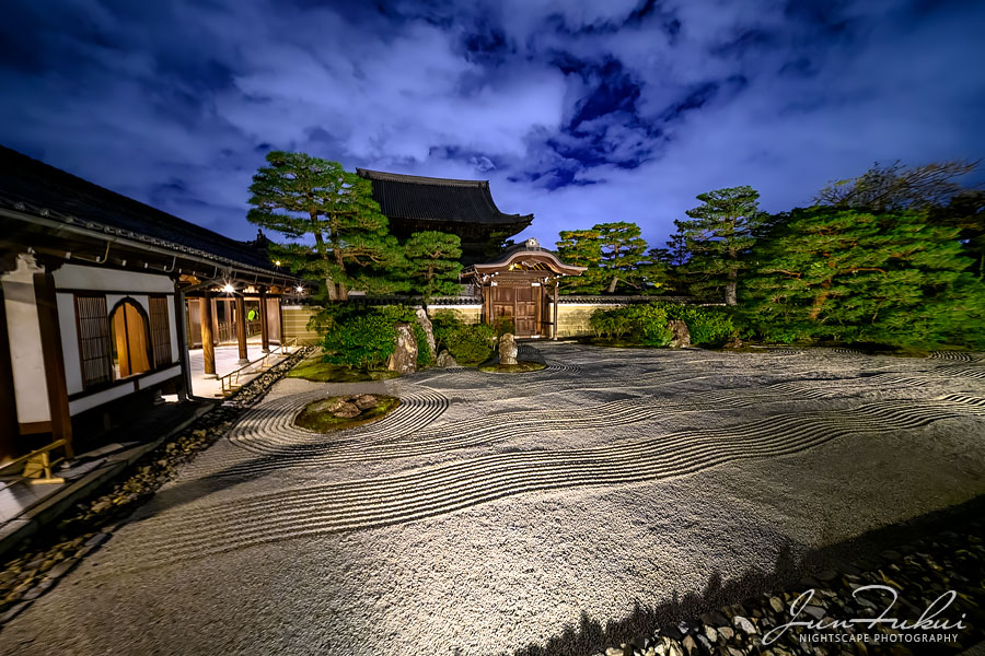 建仁寺 ナイトスケープ