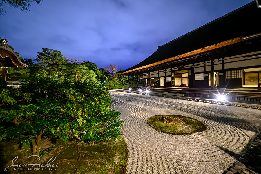 建仁寺 ナイトスケープ
